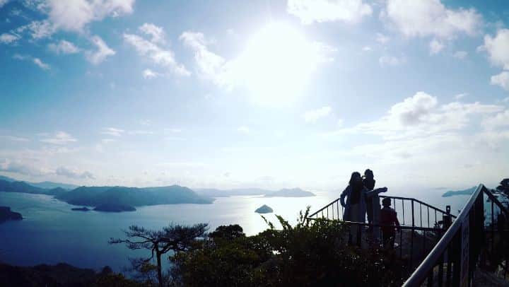 峯岸伽奈のインスタグラム：「. . . 今日のお出掛け🗻  #弥山  #宮島 #山登り #gopro  #holiday #親孝行 #広島 #瀬戸内海」
