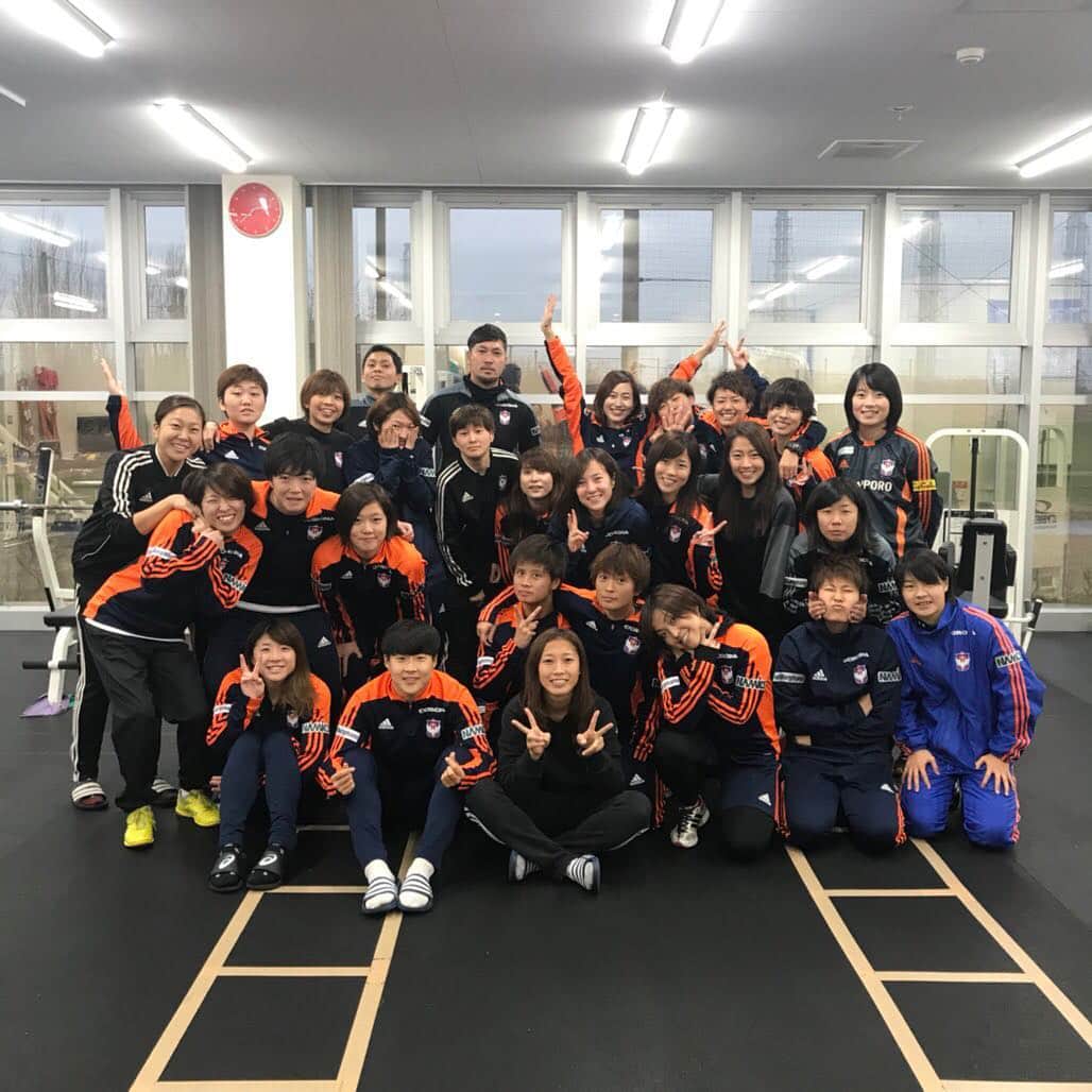 八坂芽依のインスタグラム：「一年間ありがとうございました😊 #2018 #アルビレディース」