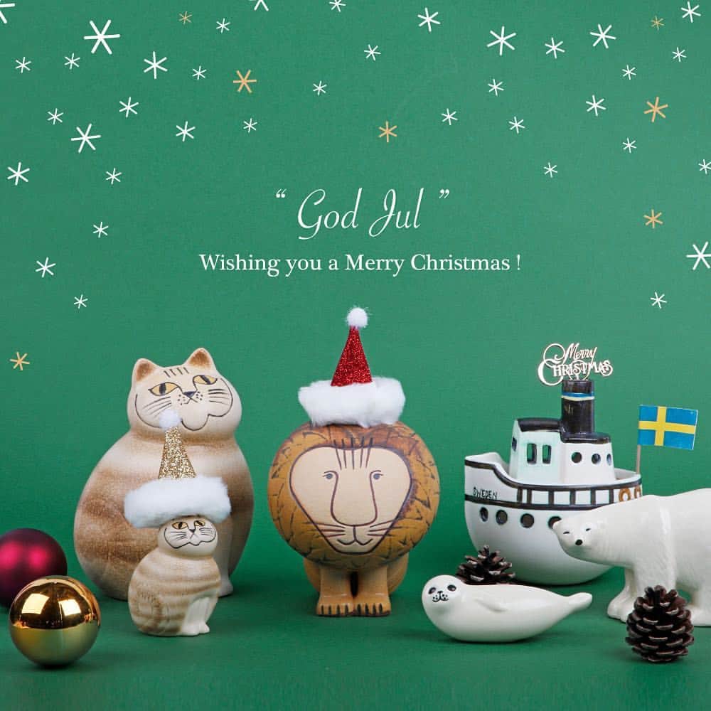 リサラーソンさんのインスタグラム写真 - (リサラーソンInstagram)「「12/24　リサ・ラーソンの陶器シリーズ」﻿ ﻿ 今日は、クリスマスイヴ。﻿ クリスマスプレゼントはもう買いましたか？﻿ クリスマスの時期にもっともギフトで人気なのは、やっぱりリサ・ラーソンの陶器作品。﻿ ﻿ スウェーデンのGustavsbergで一つ一つ手作りで作られている陶器の数々。﻿ ユニークなまるみを帯びた形で、一点一点焼き色や表情が異なるので世界で一つとして同じ陶器はありません。﻿ 25日（火）まで開催中の松屋銀座の"A Very Mikey Christmas"では、陶器の色味やお顔を１つ１つお選び頂けるようにたくさんディスプレイしております。﻿ ぜひ実際に見て、あなたのお気に入りを見つけて連れて帰ってください。﻿ ﻿ もちろんクリスマスのプレゼントもまだ間に合いますよ。﻿ ２５日（火）までの開催なのでぜひお越しください。 ﻿ ﻿ ▶詳細はこちらから﻿﻿﻿﻿ https://www.lisalarson.jp/news/2018/11/5464.php﻿ ﻿﻿ 開催場所:松屋銀座8F イベントスクエア﻿﻿﻿﻿ 開催期間:12/12（水）～25日（火）﻿﻿﻿﻿ 営業時間:10：00～20：00﻿ ﻿﻿﻿ ※最終日の25日（火）は17時で閉場致しますのでご注意ください。﻿ ﻿ ﻿ それから、明日のカウントダウンでは皆様に素敵なメッセージがあります。﻿ お楽しみに。﻿ ﻿ ﻿ ------------------------------------------------------ ﻿ ﻿ ▶わくわくカウントダウンはこちらから﻿ https://www.lisalarson.jp/news/2018/11/5467.php﻿ ﻿ ▶クリスマスサイトはこちらから﻿ https://www.lisalarson.jp/news/2018/11/5464.php﻿ ﻿ ------------------------------------﻿ ▶直営店はこちら﻿ 　リサ・ラーソン直営店（necono shop）﻿ 〒150-0041﻿ 　東京都渋谷区神南1-15-12-2F﻿ 　tel:03-5428-5162　12時～20時 不定休﻿ 　https://www.lisalarson.jp/store/﻿ ﻿ ﻿ #lisalarson #sweden #merrychristmas  #christmas #北欧 #北欧雑貨 #リサラーソン #スウェーデン #クリスマス #北欧インテリア #サンタ #陶器 #ceramic #instaceramic #new #プレゼント #クリスマスプレゼント #カウントダウン #12月 #TACK」12月24日 12時01分 - lisalarsonjp