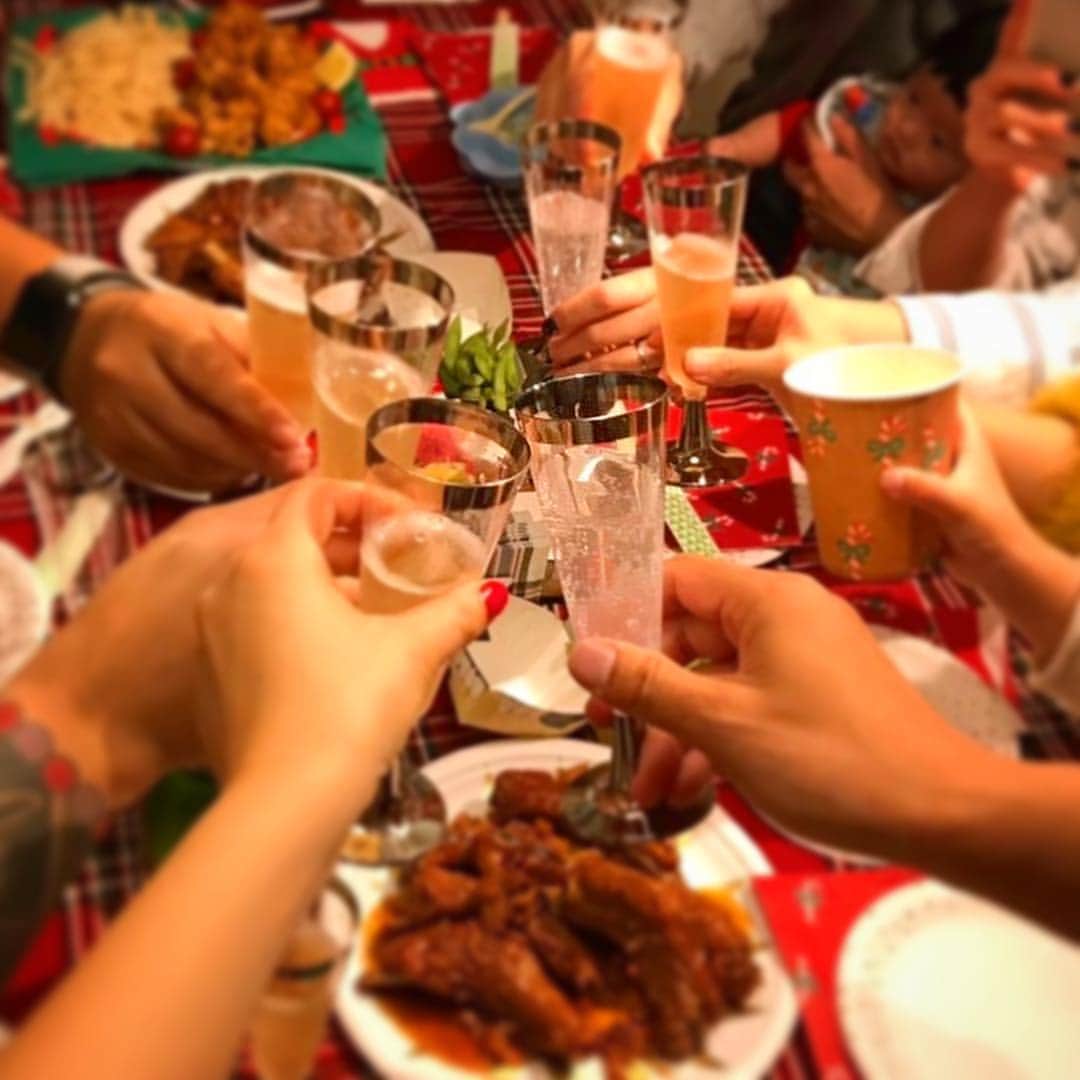 藪木健太郎さんのインスタグラム写真 - (藪木健太郎Instagram)「平成最後のクリスマス。 同じマンションの家族がこんなに仲良くなることがあるんだろうか(^^) “長屋感”満載のお付き合い。 初めて参加するBABYも2人。 楽しい楽しい(^^)」12月24日 12時47分 - kentaroyabuki