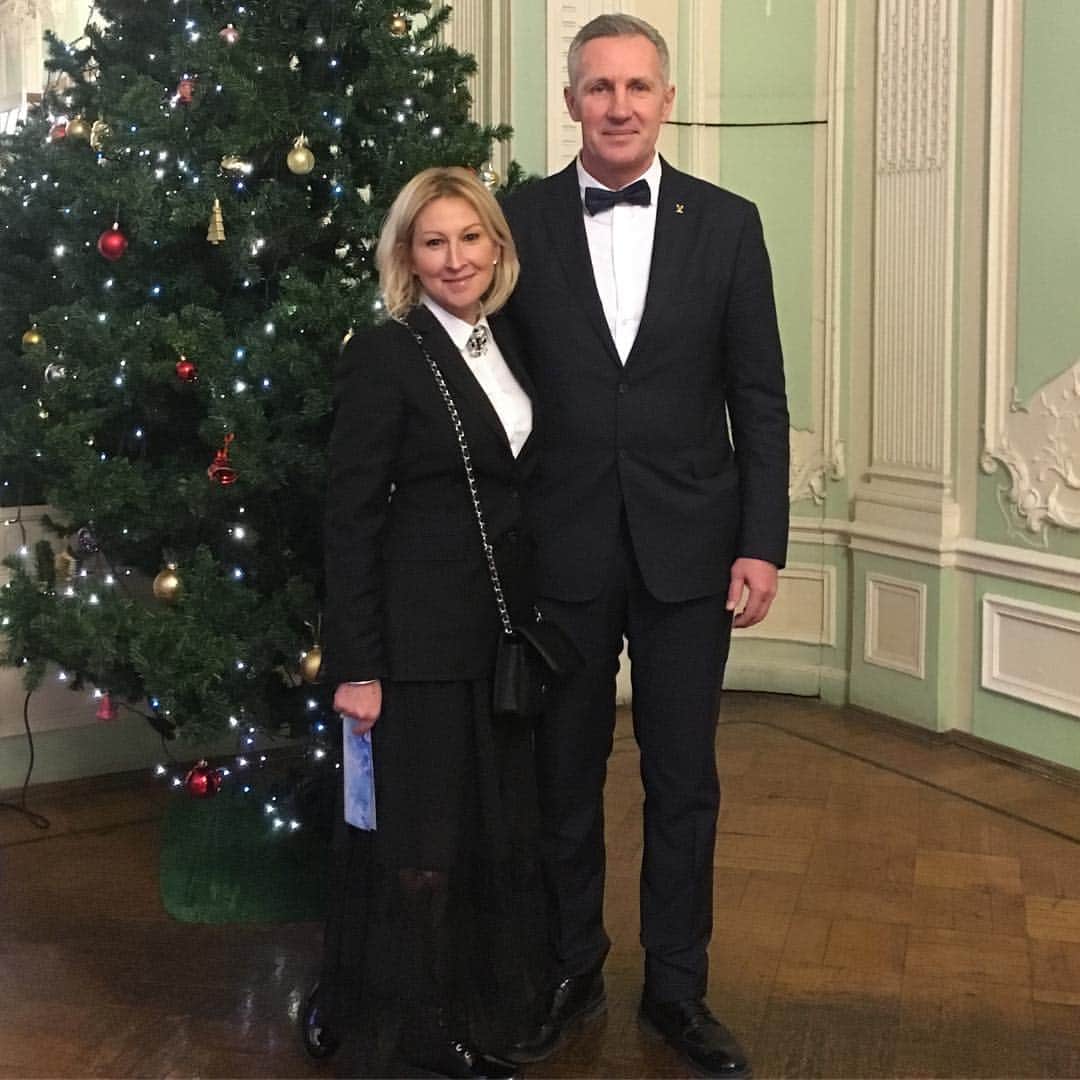 オクサナ・カザコワのインスタグラム：「Олимпийский бал🍾💃🎄」