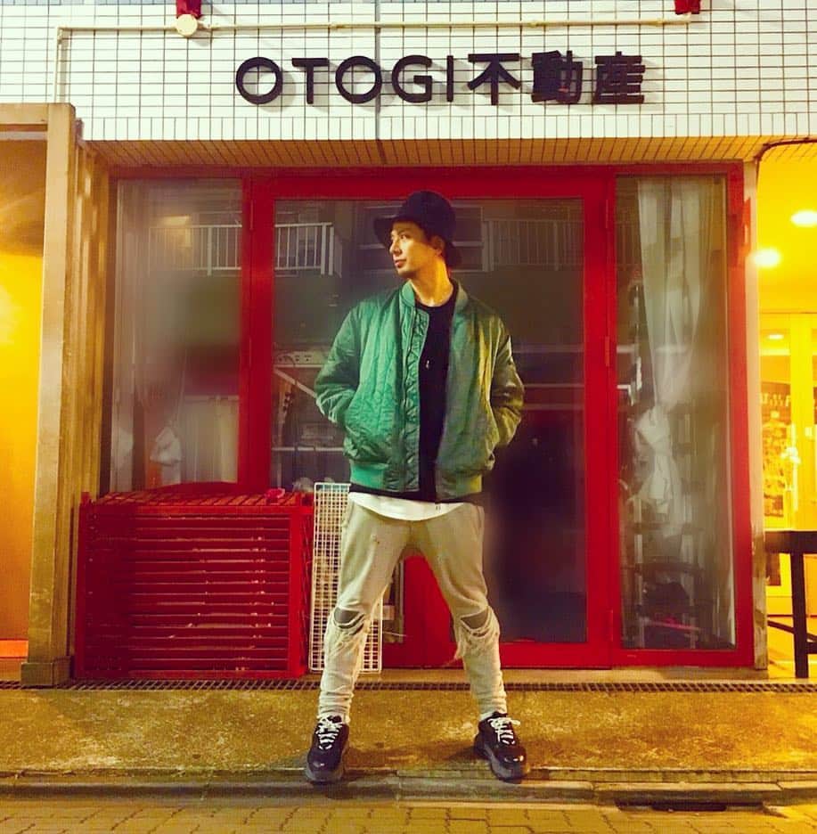 北見寛明のインスタグラム：「otogi不動産 #この不動産屋知ってる？ #otogi不動産 #スタッフは不動産屋に見えないけど #仕事のポテンシャル #まじ半端ないよ #ギャップがエグい #これから家探し考えてる人いたら #ここに相談してみて #マジでオススメ #それにしても #北見ってカッコいいね」