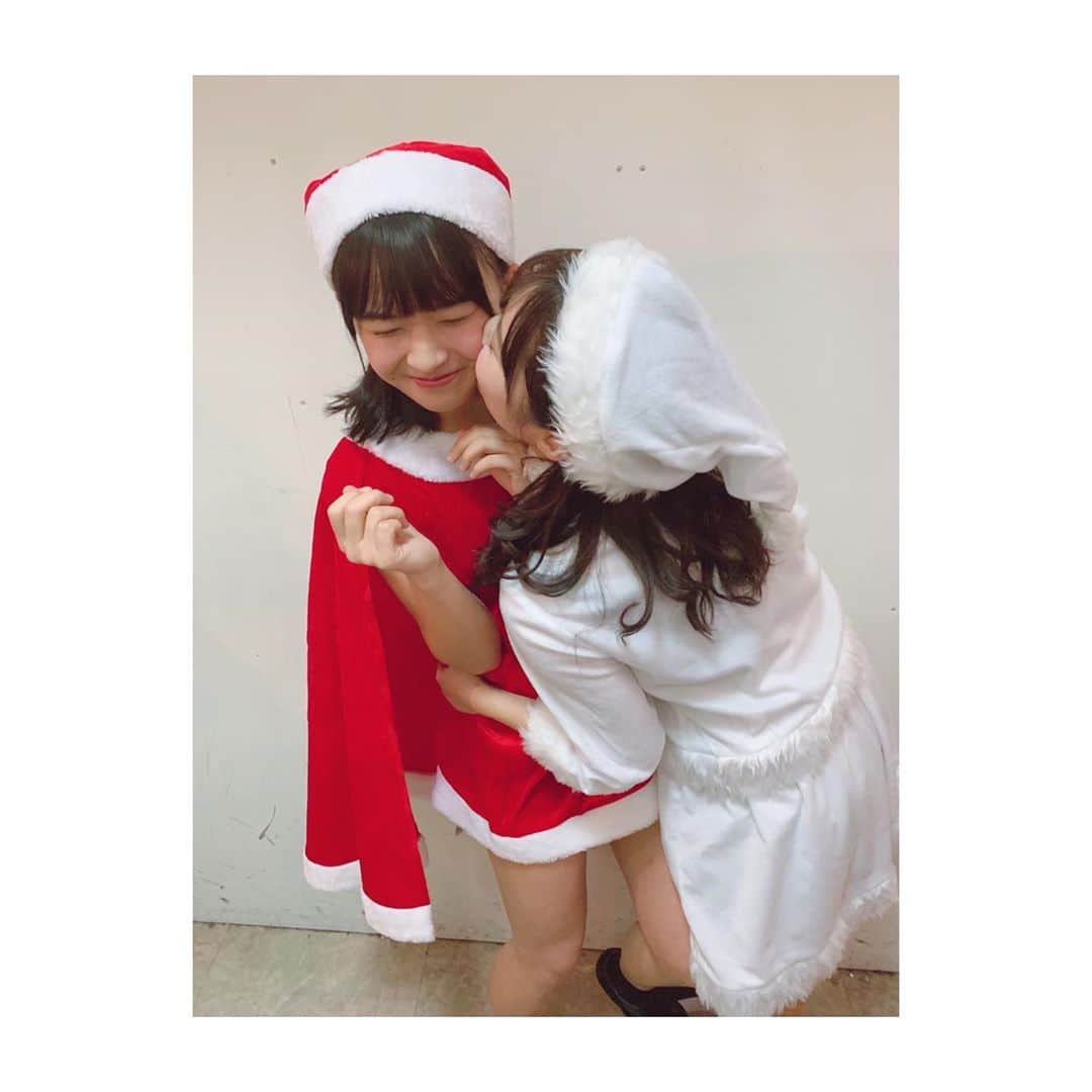 百川晴香さんのインスタグラム写真 - (百川晴香Instagram)「Merry Christmas🎄💕3日間で6ライブの激しさにヘトヘトです(笑)ぐっすり寝れそう️💕本当楽しくて毎日感謝です！！！！！！今日はザキとデート行く約束した👍💕足治ったらね！早く治してーーー😂😂😂 #クリスマス #サンタ」12月25日 0時25分 - momokawaharuka