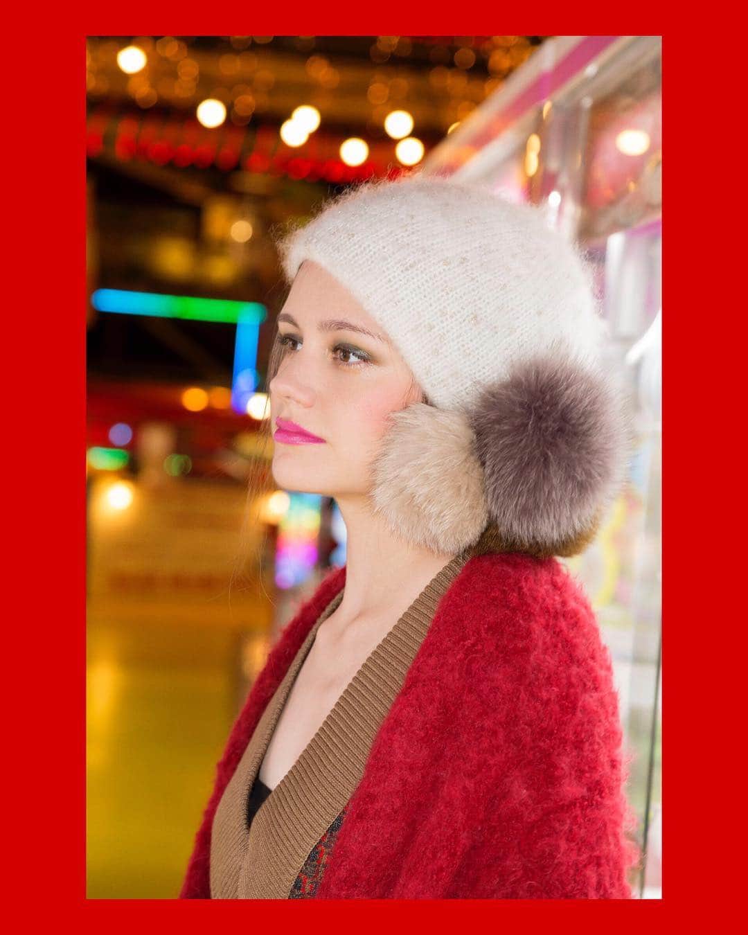 CA4LAさんのインスタグラム写真 - (CA4LAInstagram)「CA4LA CHRISTMAS 2018 . MOSQU 20,000円＋税 商品番号：ONM01491 . . #xmas #ca4la #hats #knitcap #knit #カシラ #ニットキャップ #ニット #fashionphography #ig_portrait#ig_photooftheday #moodygrams#2instagood #portraitmood #makeportraits#theportraitpr0ject #moodyports #streetphotography #streetstyle #streetscene #streetfashion #madeinjapan #日本製 #tokyo #ItIsNotFunItsNotAHat #楽しくなければ帽子じゃない」12月25日 1時04分 - ca4la_official