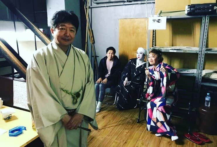 日出郎さんのインスタグラム写真 - (日出郎Instagram)「TENGUREN-MAIRU part2 backstege  #日出郎  #金原亭世之介  #松井誠  #仁科克基  #松井悠  #神木優 #渡辺裕太  #金原亭駒平  #天狗連参る其の弐  #楽屋 #舞台袖」12月25日 11時52分 - hiderou1030