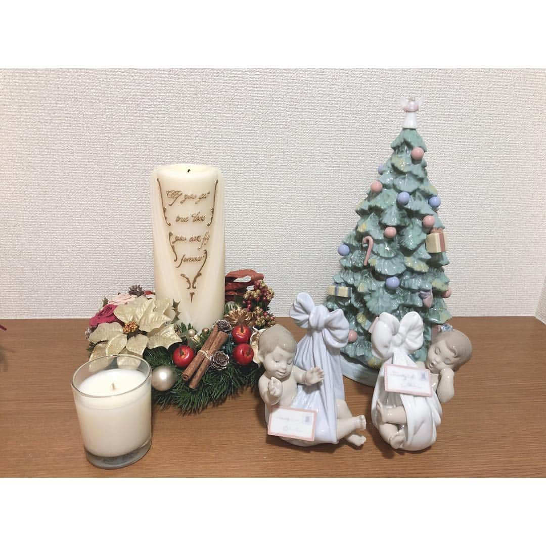 倉窪莉沙さんのインスタグラム写真 - (倉窪莉沙Instagram)「* メリークリスマス🎄❤️ はじめてのクリスマスはご馳走を見てヨダレを垂らし、パパサンタを見て大号泣😂でもプレゼント沢山もらえて良かったね🎁 . #クリスマス #merryChristmas #Xmas #クリスマスツリー #クリスマスケーキ #赤ちゃんのいる生活 #赤ちゃんとの暮らし #新米ママ #ベビー #baby #女の子 #girl #女の子ママ」12月25日 12時48分 - risa_kurakubo