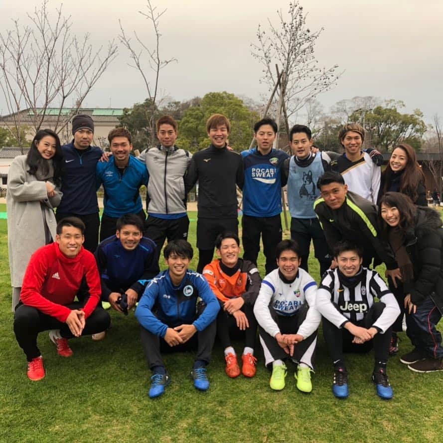 可児壮隆のインスタグラム：「阪南のサッカー部でフットサル！ #最高に楽しかった #また来年」