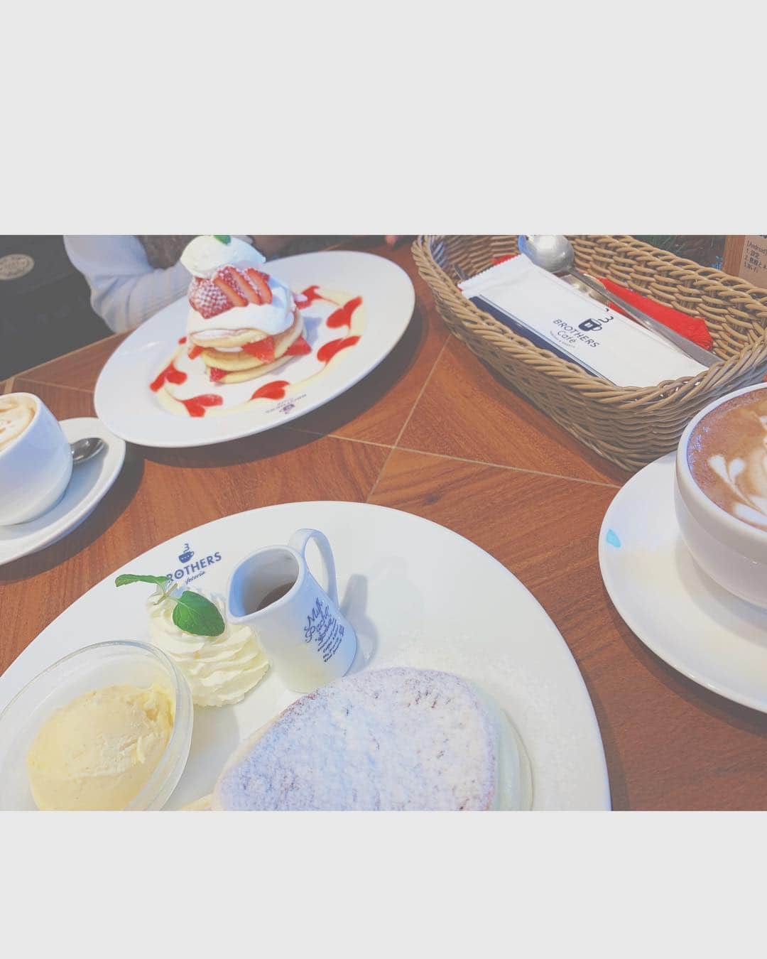 山本彩加さんのインスタグラム写真 - (山本彩加Instagram)「#brotherscafe  #難波カフェ #カフェ巡り #パンケーキ #平日限定パンケーキ」12月25日 21時22分 - ayaka48_yanyan