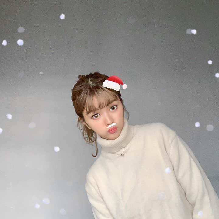 徳本夏恵（なちょす）さんのインスタグラム写真 - (徳本夏恵（なちょす）Instagram)「めりーくりすますっ🎄🎄🎄 . .みなはいいクリスマスすごせましたか？？ . Chuuのタートルニットおきゃわです。＾＾ #merrychristmas #🎄🎄」12月25日 22時09分 - nachos_kimono