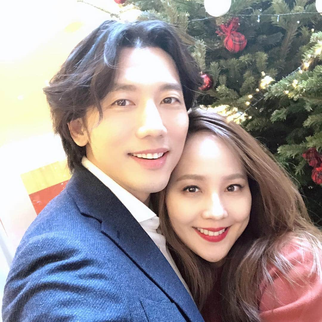 キ・テヨンのインスタグラム：「#kitaeyoung #eugene #love #cristmas #어느새8번째 세월이 빠르다... 같은곳을 바라보면서 함께...갑시다 여러분들도 한해 마무리 잘 하시고 가정모두 행복한 일 가득 하시길 바라겠습니다」