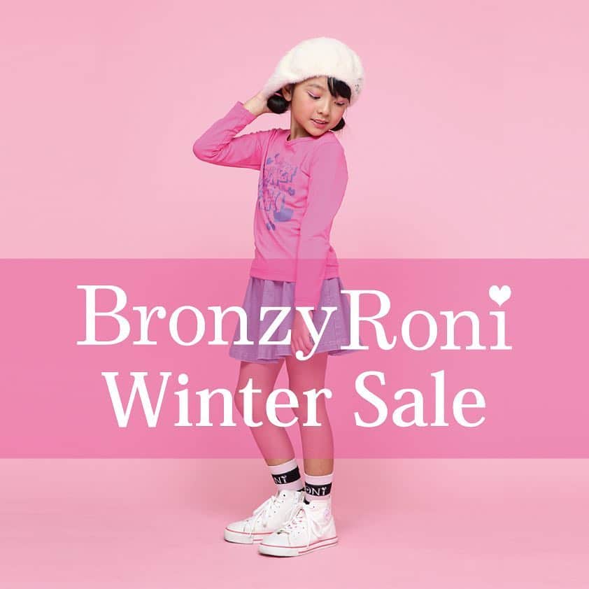 RONI WORLDさんのインスタグラム写真 - (RONI WORLDInstagram)「🎅🏻🎁🎄Bronzy Roni🎄🎁🎅🏻 Weekend Sale開催中!! 対象アイテム30%OFF . #BronzyRoni #ブロンズィロニィ #ロニィ#roni#RONI#sale #weekend」12月25日 16時05分 - roni62insta