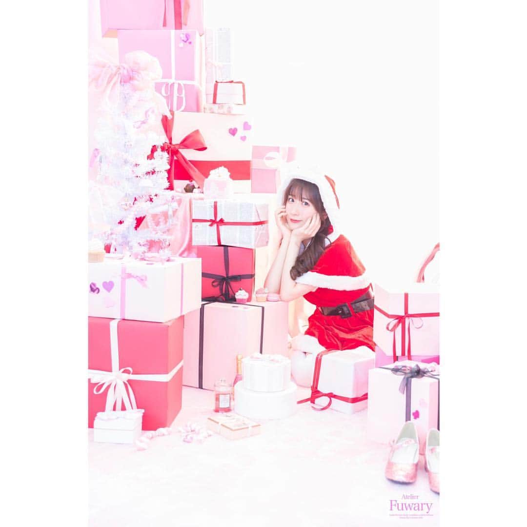 石田晴香のインスタグラム：「Merry  Christmas🎄 . #atelierfuwary  #thanks  #japanesegirl  #christmas」