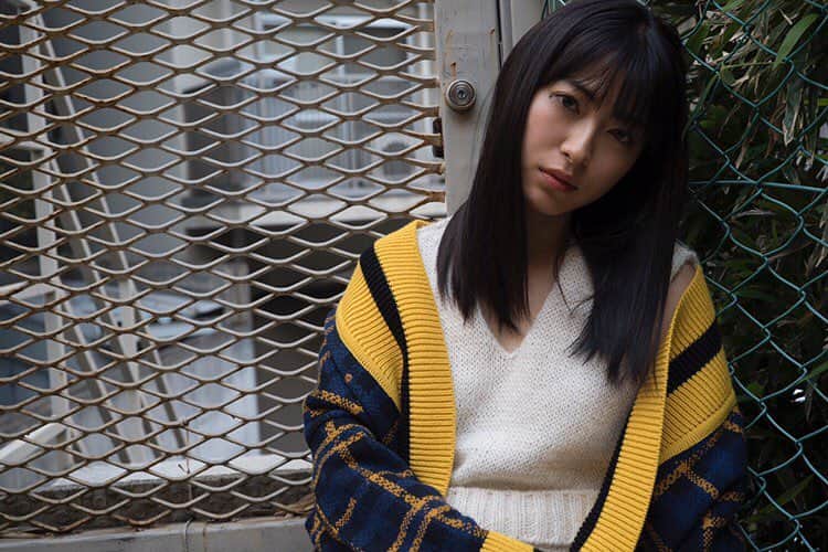 瀧本美織のインスタグラム：「雑誌「OCEANS」に登場させていただいてます。撮影が心地良く、いい時間だった。。ぜひぜひみてね☺️ #oceans#shooting」