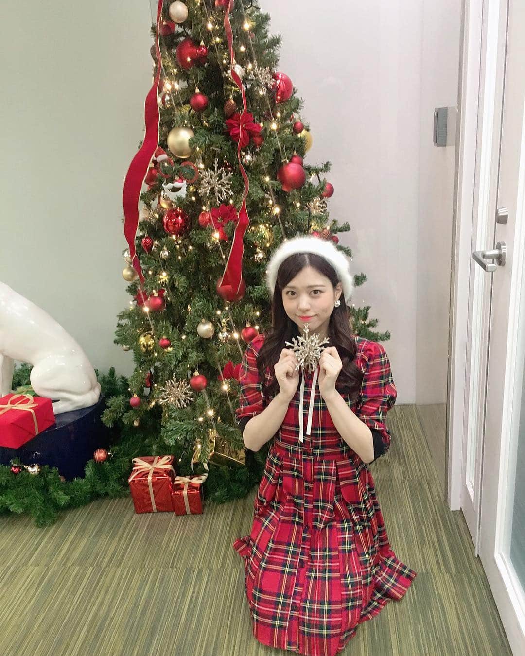 青木千春さんのインスタグラム写真 - (青木千春Instagram)「.｡.:✽・ﾟ＋.｡.:✽・ﾟ＋.｡.:✽・ﾟ ・ ・ ・ ᔦᔧ✩MᵉʳʳʸXᵐᵅˢ✩ᔦᔧ ・ ・ ・ ＋.｡.:✽・＋.｡.:✽・ﾟ＋  #メリークリスマス #クリスマス #サンタ #プレゼント#holiday # christmas #merrychristmas」12月25日 18時17分 - chiiihaaarun