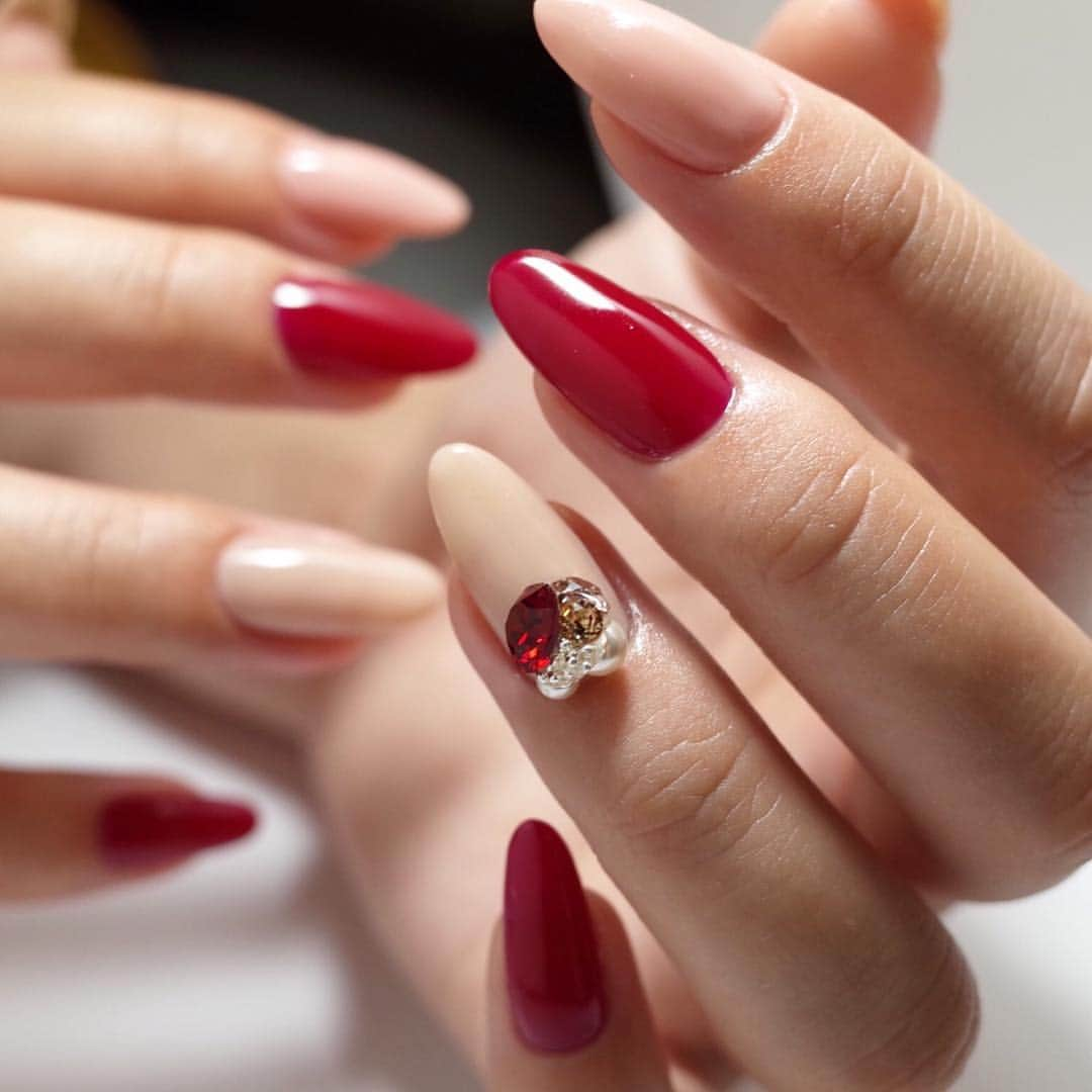 AB GELさんのインスタグラム写真 - (AB GELInstagram)「. 【ABconcierge】  makiko kondo __________________________ 【インスタアカウント】  @nail.salon_etoile _________________________ 【使用カラー】 Da-02M・Da-03M AB GEL THE COLOR spirit 02 _________________________ 【ABexperience®、ABexperience®-PREMIUM-会場】 サロン名:nail salon etoile 開催住所:511-0867 三重県桑名市陽だまりの丘 (要確認) _________________________ 【お問合せメールアドレス】 abgel.d180.etoile@gmail.com _________________________  #ABGEL #ABconcierge #ABexperience #ABexperiencePREMIUM #ABプレミアム #ABexperienceプレミアム #アビージェル #ABジェル #ABoff #アビーオフ #ABオフ」12月25日 19時09分 - patpatmaskinggel