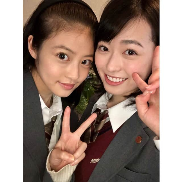 今田美桜さんのインスタグラム写真 - (今田美桜Instagram)「超踊る！さんま御殿！ 3年A組チームで☺︎ 天然炸裂だった福原遥ちゃんと📸 #3A @3a10_ntv」12月25日 19時43分 - imada_mio