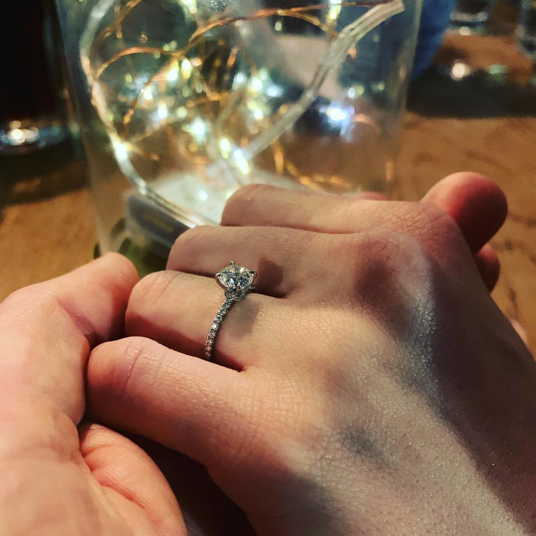 ペニー・クームズさんのインスタグラム写真 - (ペニー・クームズInstagram)「The 2nd most beautiful thing in the world... @n_buckland is no.1 😍😭💍 . . . #engagementring #ring #rings #diamonds #diamondring #engaged #engagementrings #engaged💍 #💍 #beautiful #love #gorgeous #gorgeousring」12月25日 20時20分 - pennycoomes