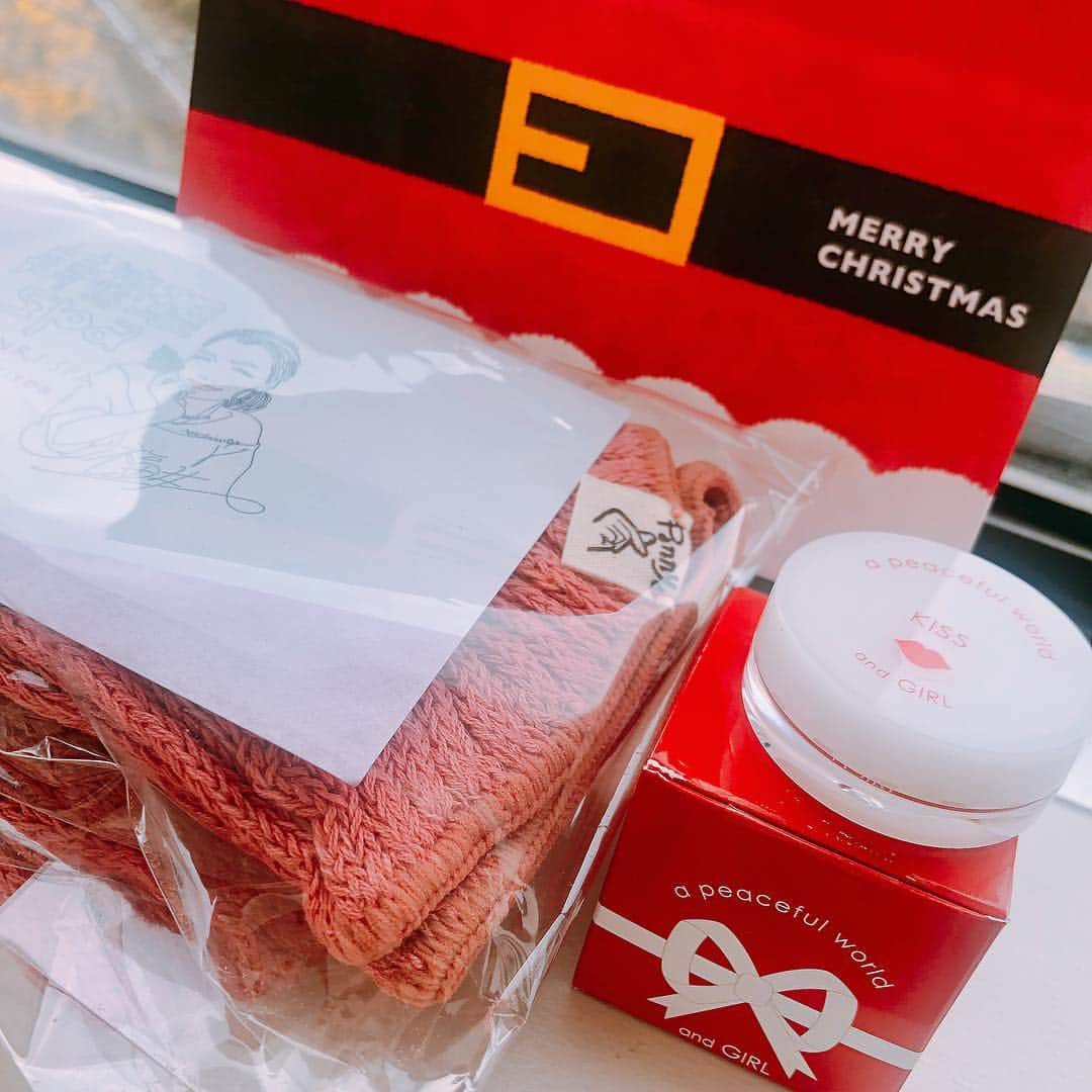 美香さんのインスタグラム写真 - (美香Instagram)「@andgirl_jp web 美香連載の撮影でした。 andGIRLが作った魅惑の練り香水をプレゼントでいただきました！ありがとうございました😊」12月25日 20時53分 - mikaofficial99