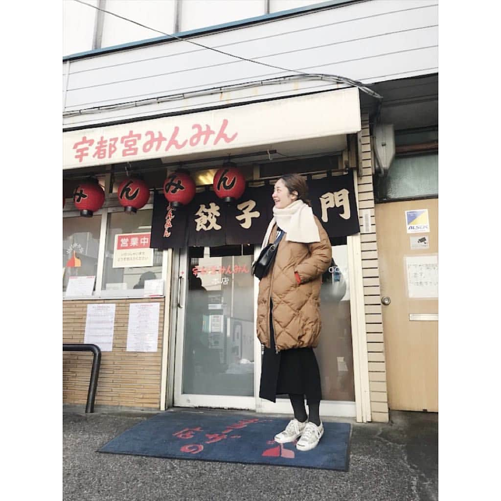 川島幸恵さんのインスタグラム写真 - (川島幸恵Instagram)「🎄🎄🎄 ・ 今週の東京は、最低気温が氷点下ですって☃🤢️💦 ・ 去年、雪の日も耐えれたキルティングダウンコート、今年も販売中！残り僅かです🐵 これは買って正解でした🙋🏻‍♀️✨ ・ #SHENERY_official #downcoat #SHENERY #bag #celine #sneakers #converse #fashion #styling #餃子 #宇都宮 #みんみん」12月25日 20時55分 - sachie118