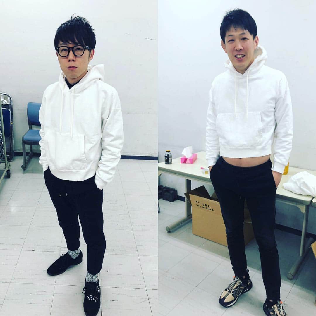 のインスタグラム：「毎週水曜深夜1:28〜TBS「有田ジェネレーション」みんな見てね〜  #有田ジェネレーション #楽屋 #青山フォール勝ち #ぼくのパーカー」