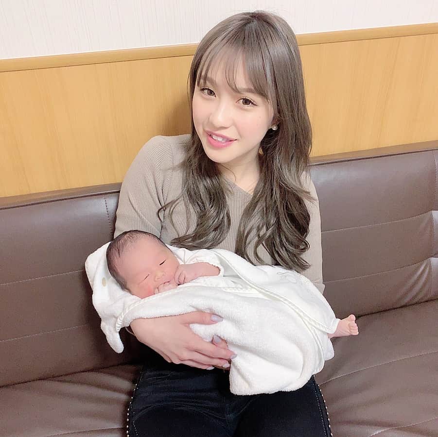矢田伶華さんのインスタグラム写真 矢田伶華instagram 出産おめでとう 新生児可愛すぎてやばい これから沢山遊ぼなぁ 出産おめでとう お疲れ様 新生児 生後1日 1月23日 時28分 Reika 308