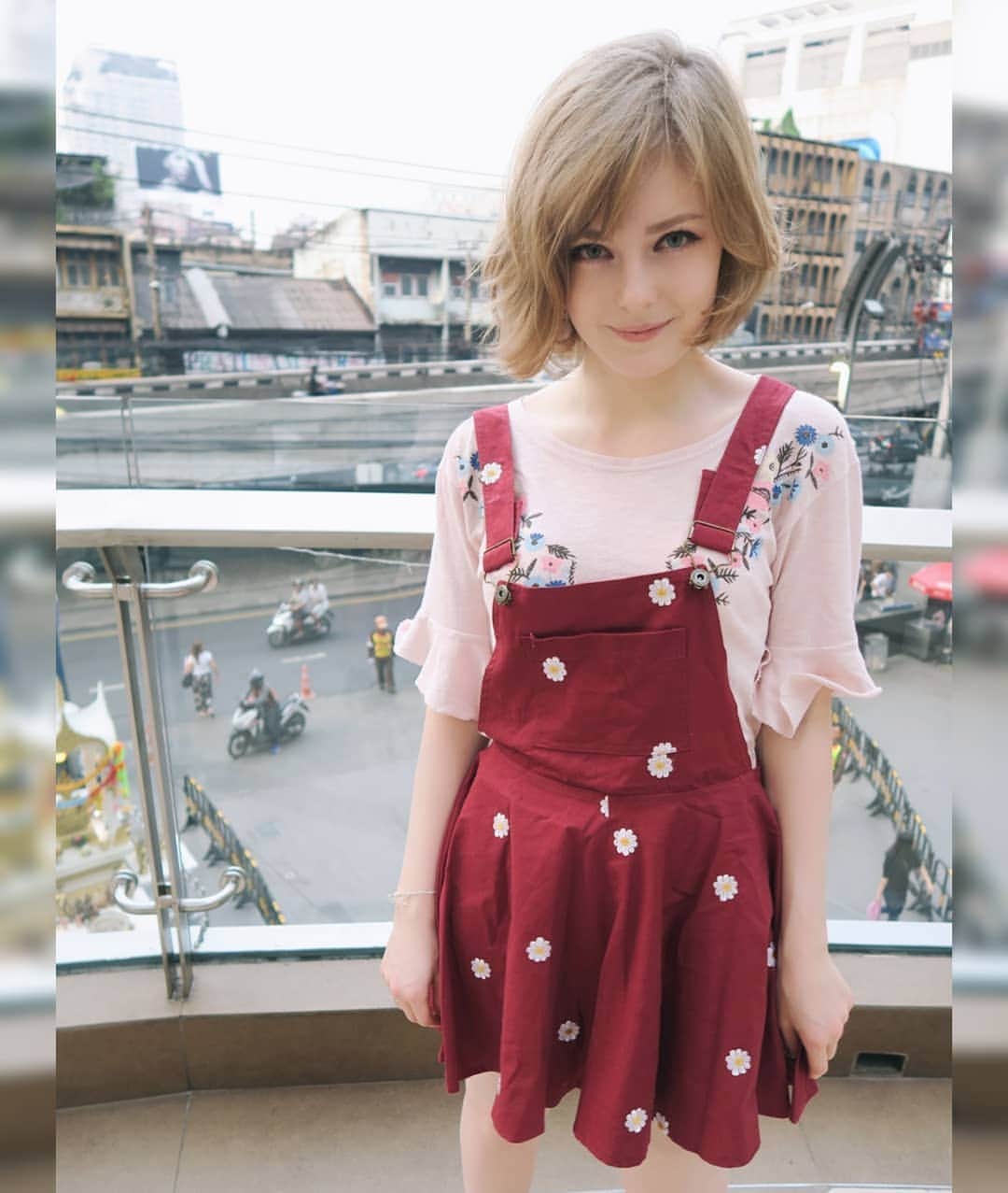 Ella Freyaのインスタグラム：「As @papa.noot took this picture of me last march, a director approached me. That's how I landed my first paid modelling job. They also ended up being incredibly kind people. Good memories ☺」