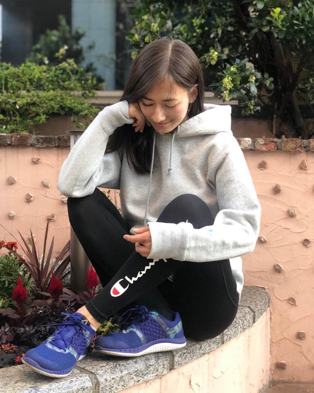 宮河マヤさんのインスタグラム写真 - (宮河マヤInstagram)「Champion leggings are the cutest😆🔥イメージモデルをさせていただいてるチャンピオン/CPFUのレギンス達🌈 ﻿ トレーニングを楽しく続ける秘訣にはお気に入りのウェアを着る事も大切😉﻿ ﻿ #leggings #workout #筋トレ #レギンス」1月19日 21時11分 - maya_m0901