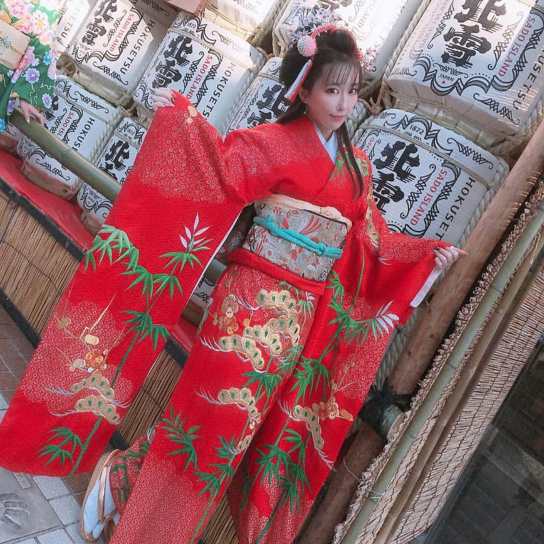 林檎蜜紀さんのインスタグラム写真 - (林檎蜜紀Instagram)「新年も明けたのに更新できなくてすみません。お正月からお仕事でした。 これはあんみつ姫！ 今は海外セブに来てます。2019年も好きな事をいろいろやれたら…です。 #followalways #フォローミー #いいねして #kimono  #kawii #Japanesestyle #me」1月20日 8時12分 - ringo_mitsuki