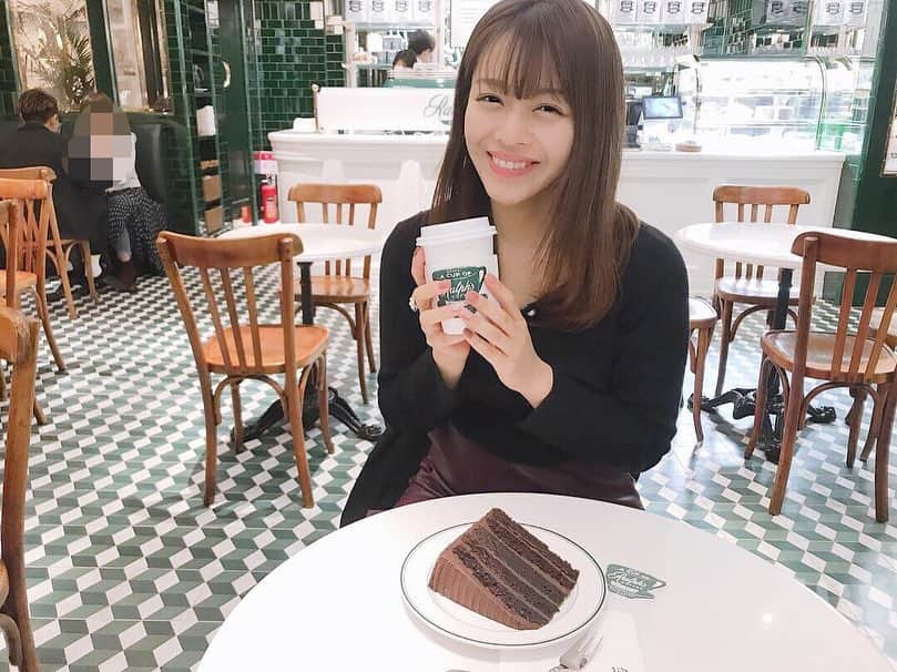 石倉侑芽さんのインスタグラム写真 - (石倉侑芽Instagram)「おしゃれな店内😊💓 またまたお気に入りの場所を見つけました🎀 . #ゆめちんぶらり旅 #表参道カフェ」1月20日 8時51分 - yume8115