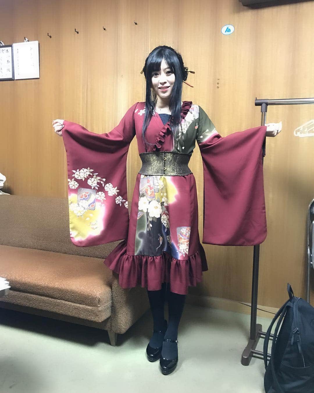 鈴華ゆう子のインスタグラム：「フルオーダーの私用ワンピ。イメージを描くところから始まり、生地選びから全てゼロから相談します。世界に一つだけのワンピ。有伽ちゃんいつもありがと♡ #有伽 #フルオーダー #着物ワンピ #yukosuzuhana #鈴華ゆう子」