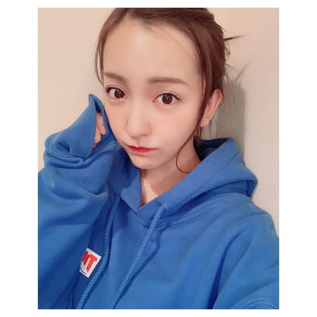 板野友美さんのインスタグラム写真 - (板野友美Instagram)「ぶるーまん💙  今日も1日お疲れ様でした*ˊᵕˋ* いい夢みてねっ✩ #友style」1月20日 23時01分 - tomo.i_0703