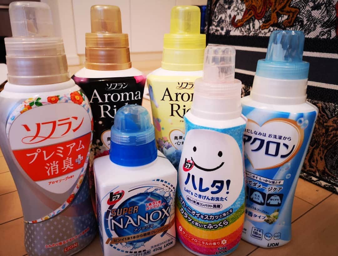 高梨雄平のインスタグラム：「お洗濯まわりはとりあえずこの辺揃えとけばいけちゃうよっていう。  #物によって全部種類変える派 #氷山の一角」