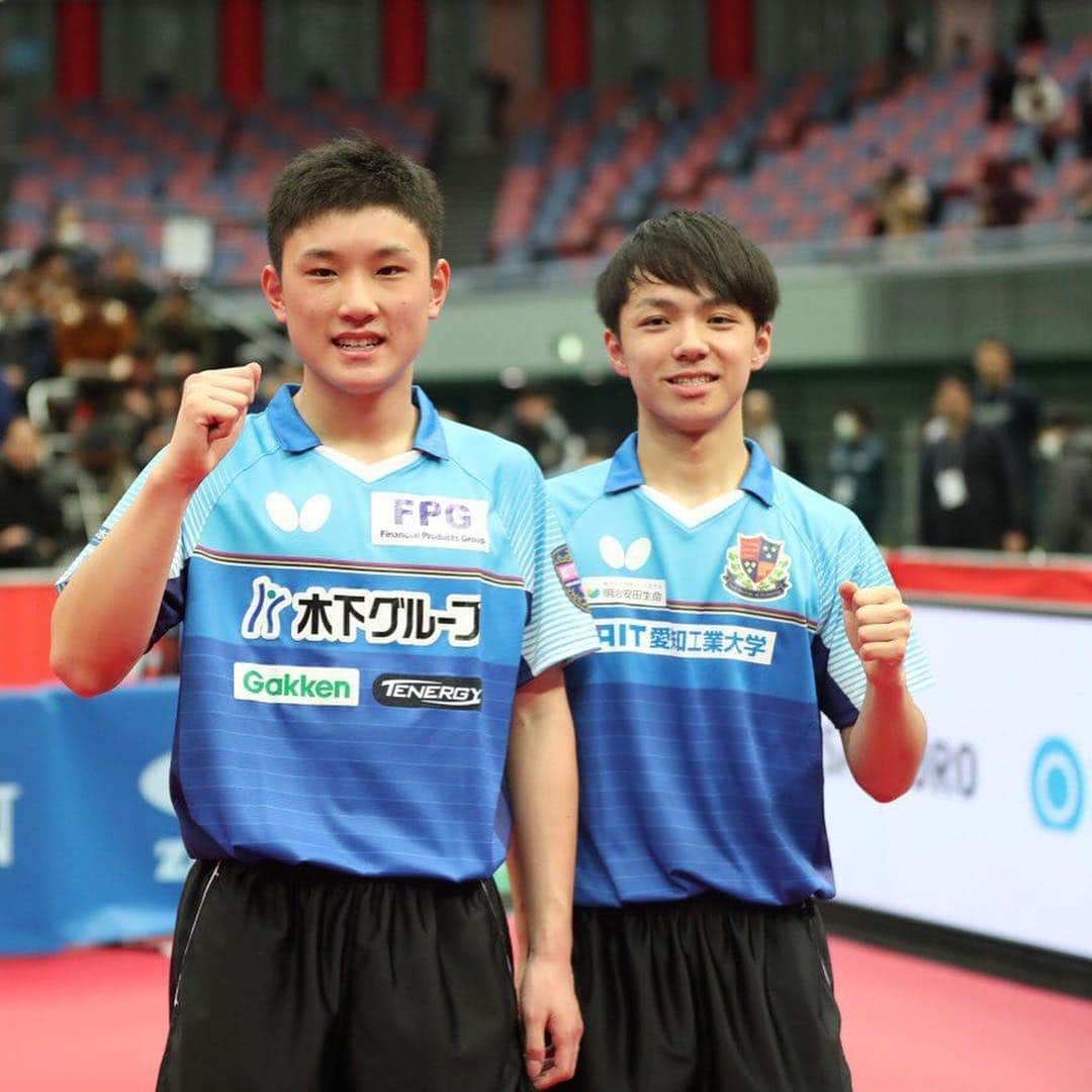 のインスタグラム：「苦しい、そして楽しかった全日本が終わりました！！ 今日の準決勝は完敗です😓  ありがとうございました！  水谷さんV10やばすぎますね😂 来年出てください😭  #全日本卓球 #シングルス3位 #ダブルス優勝 #また来年 #リベンジ」