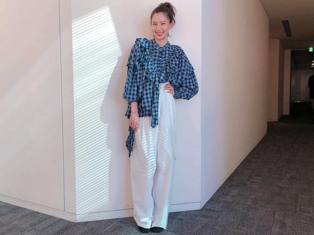 河北麻友子さんのインスタグラム写真 - (河北麻友子Instagram)「FASHION OUTFIT: någonstans ACCESSORIES: Hirotaka  #FASHION #衣装」1月20日 19時19分 - mayukokawakitaofficial