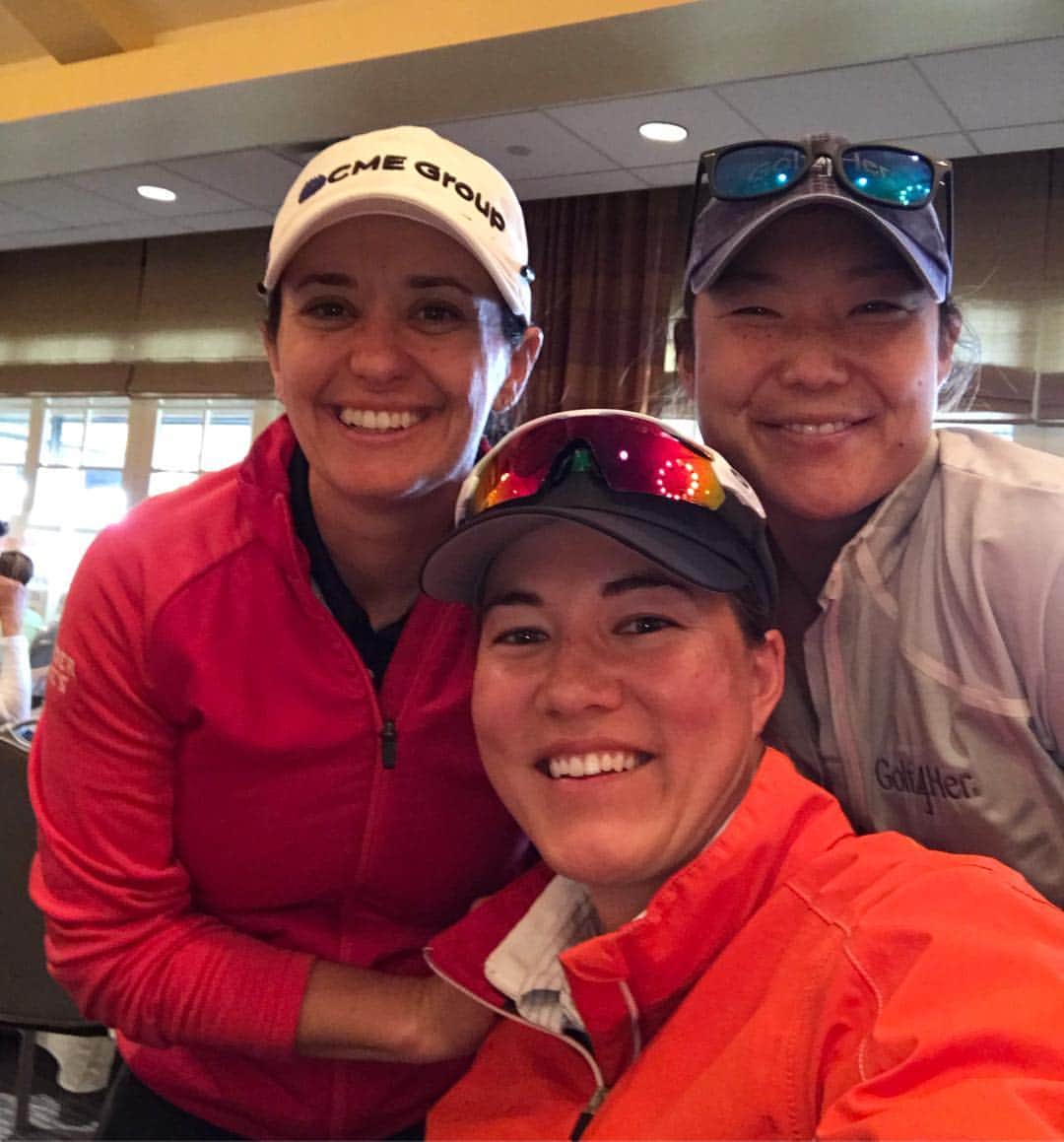 ヴィッキー・ハーストのインスタグラム：「Dream threesome ! ⛳️ @mogarita8 @tiffjoh」