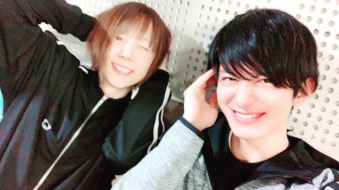 菊池修司のインスタグラム：「夢100稽古、終盤〜〜〜！ クロノくんお楽しみに🐰  #ゆーさくくんと」