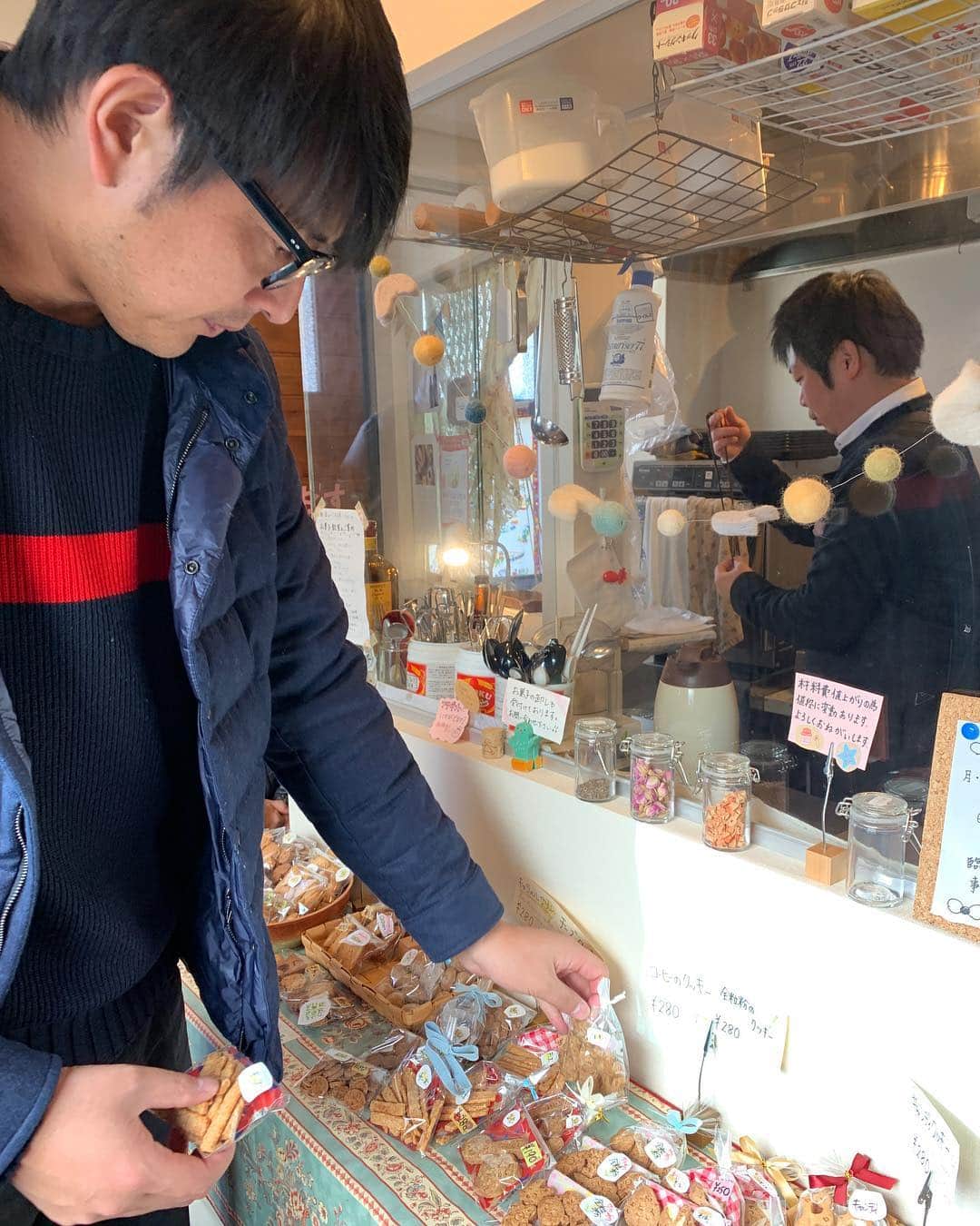 岩隈久志さんのインスタグラム写真 - (岩隈久志Instagram)「Stop by my favorite cake shop! トレーニングの合間にお気に入りのケーキ屋さんに来ました！ こくちょう菓詩屋さん、派手さはありませんが、素朴で無添加で優しい味ですごく美味しくて気に入っています(*^^*)」1月21日 13時26分 - hisashiiwakuma_21