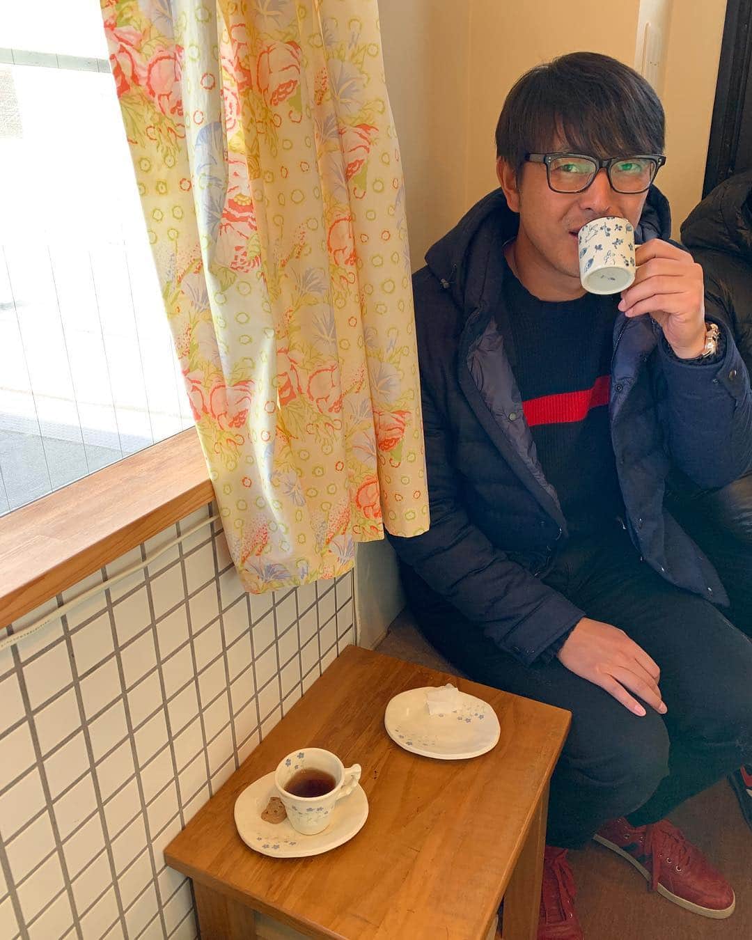 岩隈久志のインスタグラム：「Stop by my favorite cake shop! トレーニングの合間にお気に入りのケーキ屋さんに来ました！ こくちょう菓詩屋さん、派手さはありませんが、素朴で無添加で優しい味ですごく美味しくて気に入っています(*^^*)」