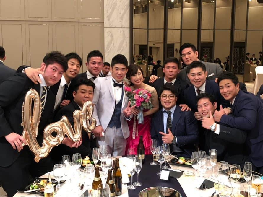 小林悠輔さんのインスタグラム写真 - (小林悠輔Instagram)「. 大好きなとも先輩の結婚式💒 幸せいっぱい💍 おめでとうございます㊗️ @tomotakajo」1月21日 13時47分 - yuuusuke0812