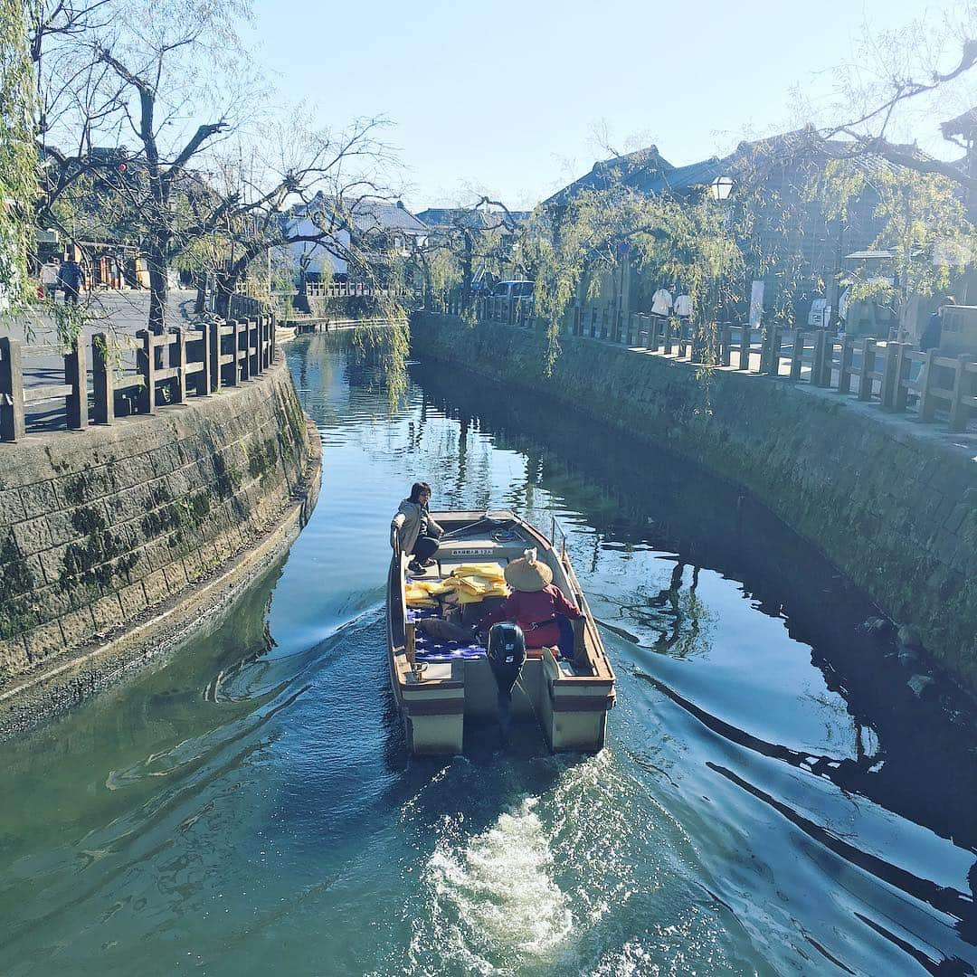 散歩の達人さんのインスタグラム写真 - (散歩の達人Instagram)「深川麻衣さんと定食さんぽ。 Visit an old house to eat. #hello #1月の遠足 #定食マニア #定食 #ボロ宿 #佐原 #深川麻衣 #日本ボロ宿紀行 #sawara #散歩の達人 @fukagawamai.official」1月21日 19時26分 - san_tatsu