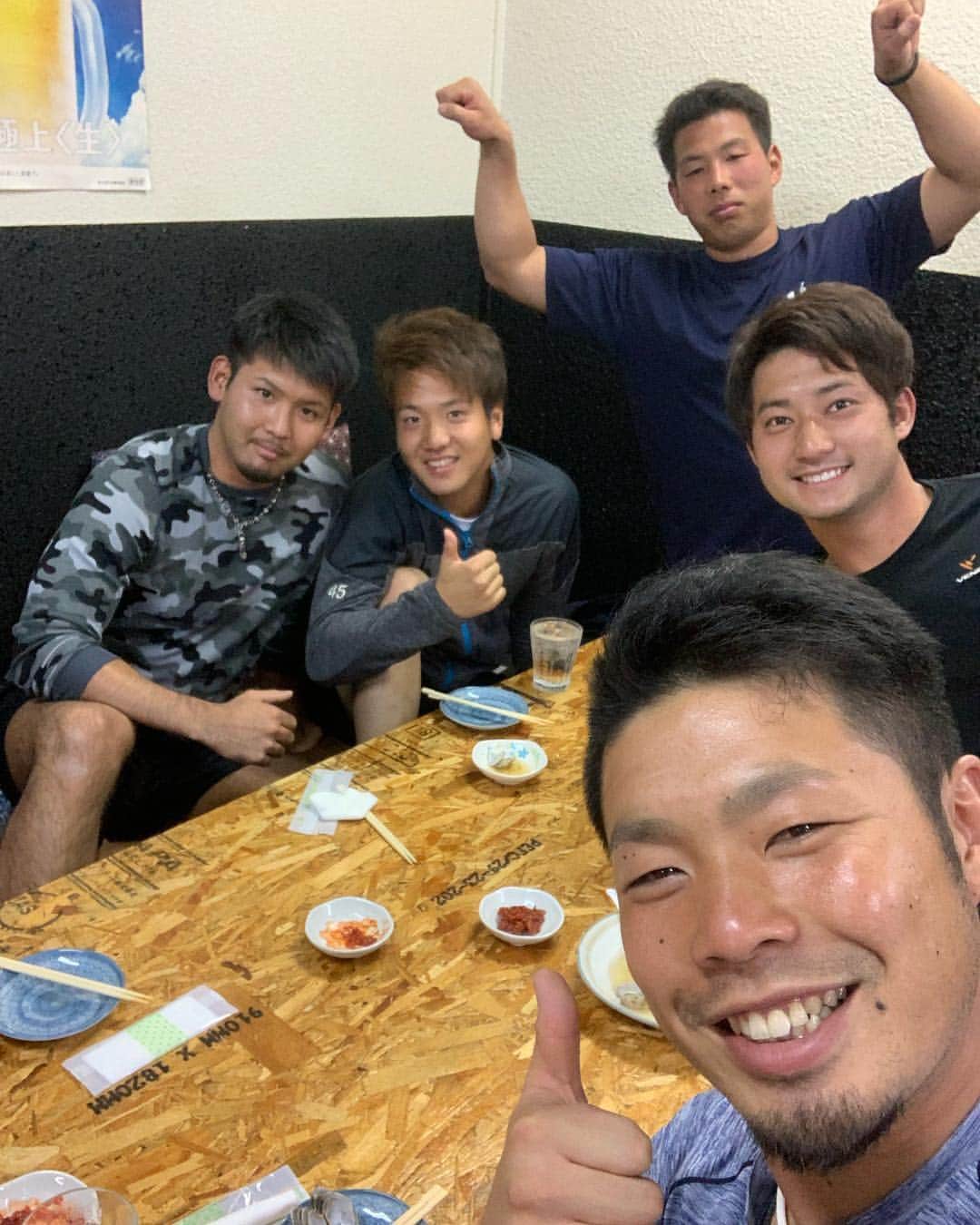 近藤健介さんのインスタグラム写真 - (近藤健介Instagram)「みなさんお久しぶりです‼️ 展示会から戻ってきて1日目の練習が終わりました⚾️ 徳之島もあと1クール！少し寂しいけど残りも頑張ります💪」1月21日 20時32分 - kensuke54.8