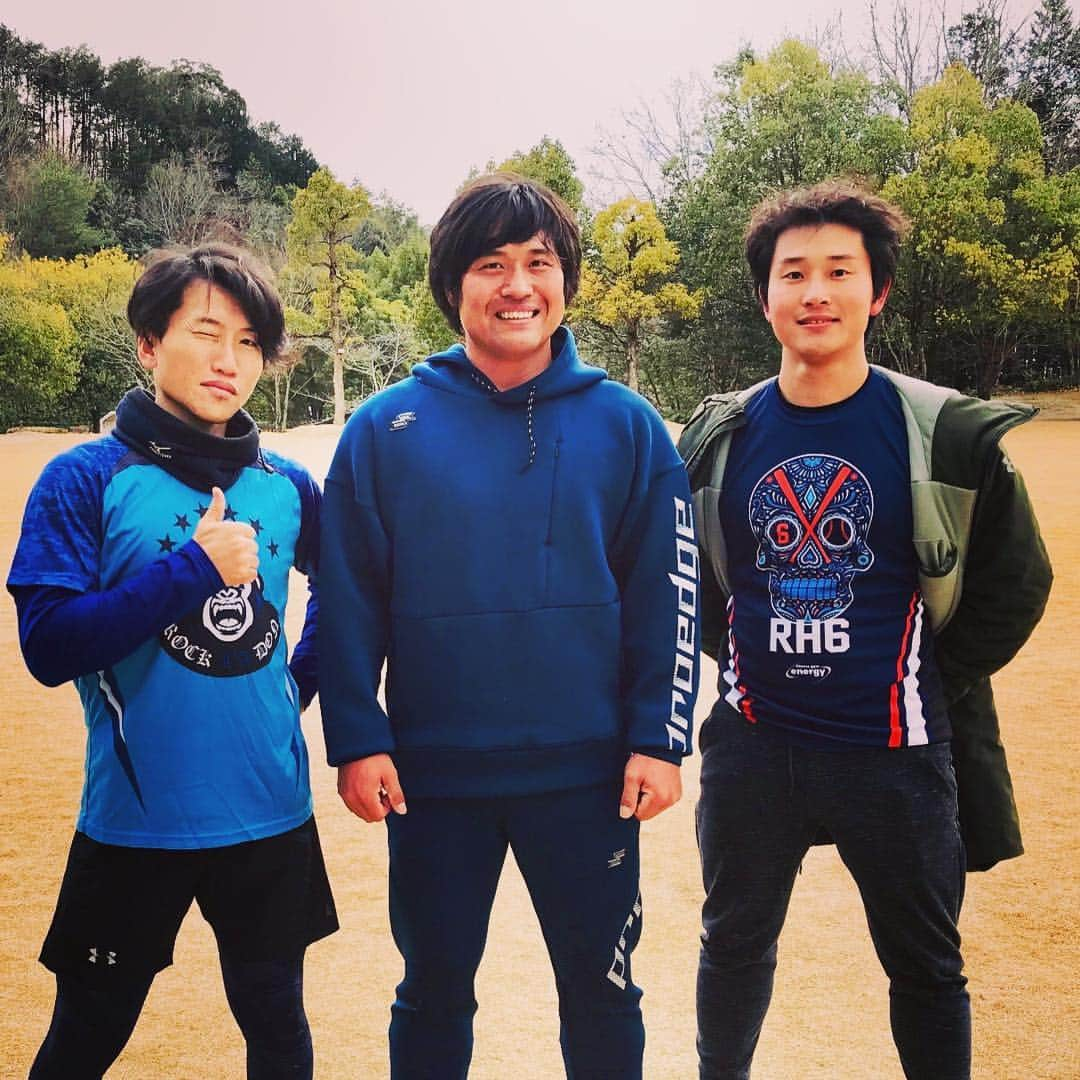 平田良介さんのインスタグラム写真 - (平田良介Instagram)「#平田良介 #自主トレ #フォレスタヒルズ #パワースポット #鍋島トレーナー #energy #中村メンタルトレーナー  本日鍋島トレーナーと中村メンタルトレーナーとの自主トレが怪我なく無事終了しました。 目標にしてた体重90キロも近くまでいき、身体のほうはしっかりとできたと思います^_^ 自主トレに応援にきていただいたファンのみなさん、遠い所まで応援しにきていただきありがとうございました^ ^ 24、25日はナゴヤ球場で練習して、26日から沖縄に移動します。 みなさん、今シーズンもよろしくお願いします^ ^」1月21日 20時56分 - ryosuke_hirata_official