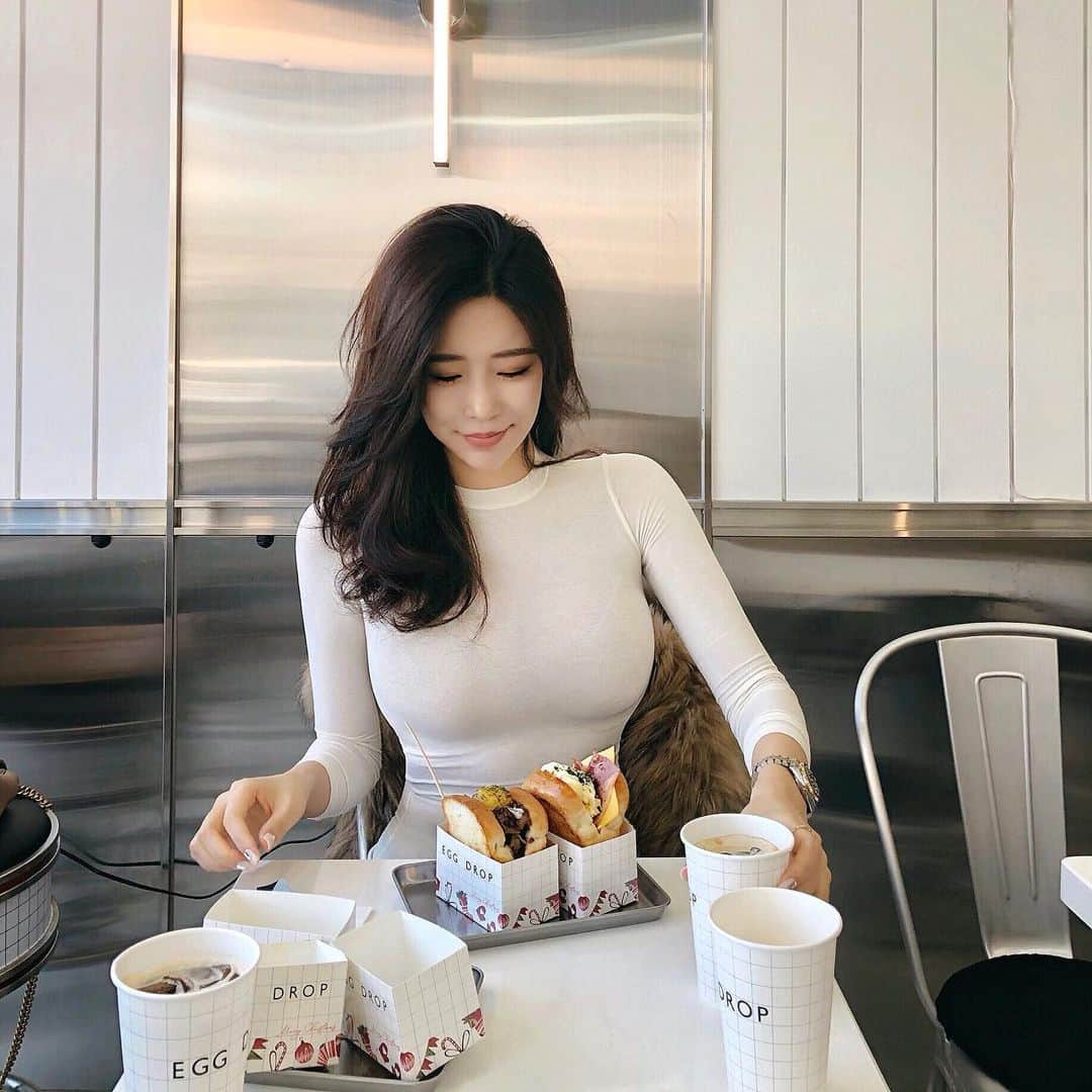 Choi Somiさんのインスタグラム写真 - (Choi SomiInstagram)「🥪🥛♥️」1月21日 22時24分 - cxxsomi