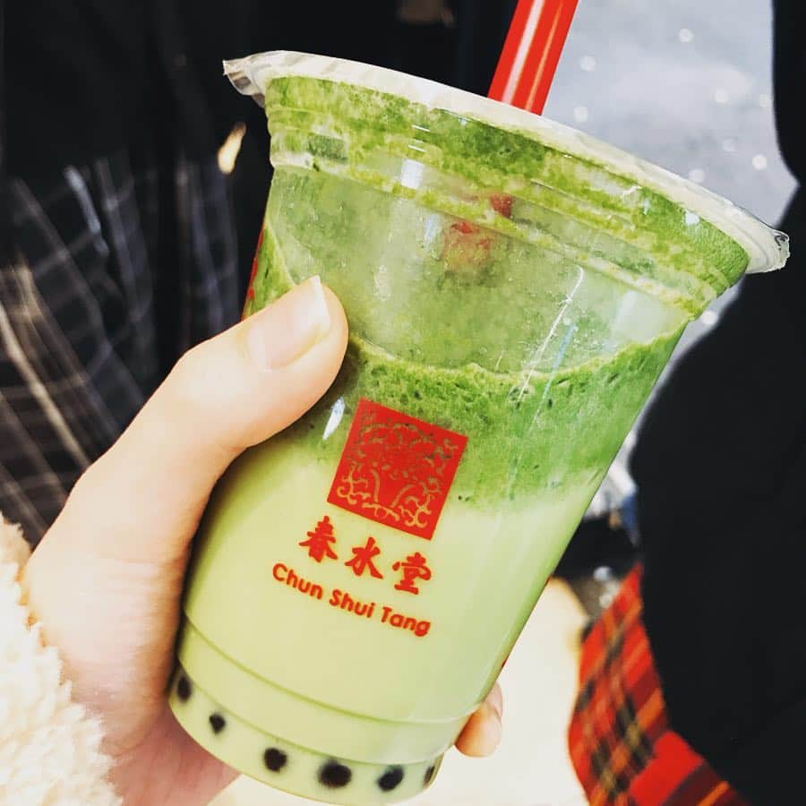 渚りりかのインスタグラム：「春水堂のタピオカだけは飲めるみたい。。 美味しかったなぁ。。。 梅田？大阪駅？はなかなか行かないけどまた機会があれば飲みに行きたい(* ॑˘ ॑* ) ⁾⁾」