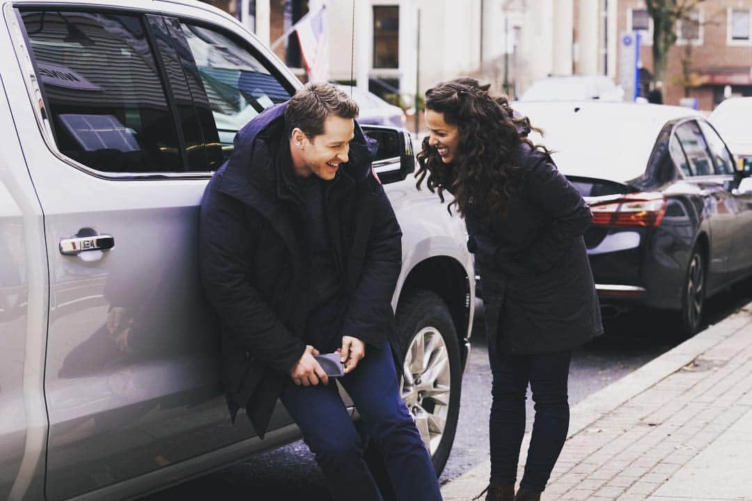 ジョシュア・ダラスのインスタグラム：「Grace & Ben = Castle & Beckett tonight on @nbcmanifest!! @nbc #manifest」