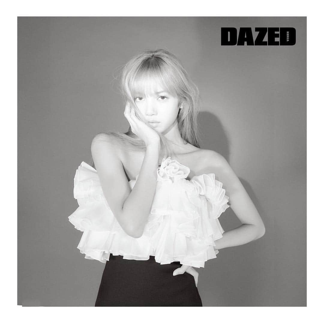 BLACKPINKさんのインスタグラム写真 - (BLACKPINKInstagram)「#BLACKPINK #블랙핑크 #LISA #리사 #DAZED #CELINE #2월호 #YG #광고」1月22日 10時22分 - blackpinkofficial