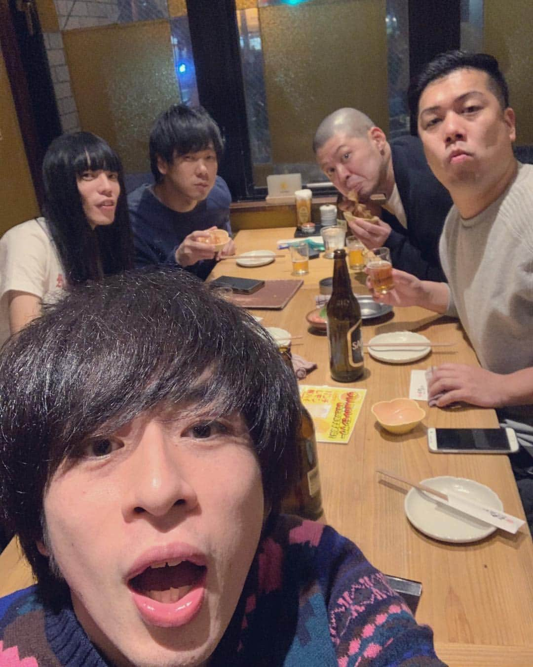 津田康平さんのインスタグラム写真 - (津田康平Instagram)「束の間の福岡。  金属さんご馳走さまでした😊  #金属バット #シゲカズです #マルセイユ #よしもと漫才劇場」1月22日 13時20分 - marseille_tsuda