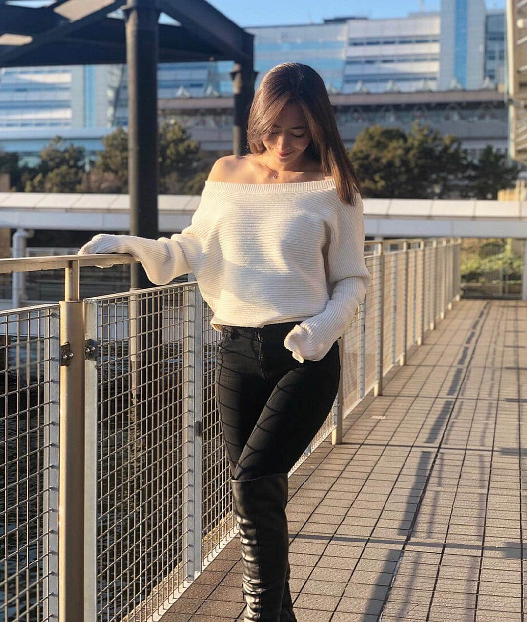 宮河マヤさんのインスタグラム写真 - (宮河マヤInstagram)「今日の私服✨Enjoying the evening ocean breeze🧘‍♀️🌊 #ootd #カジュアル」1月22日 21時49分 - maya_m0901