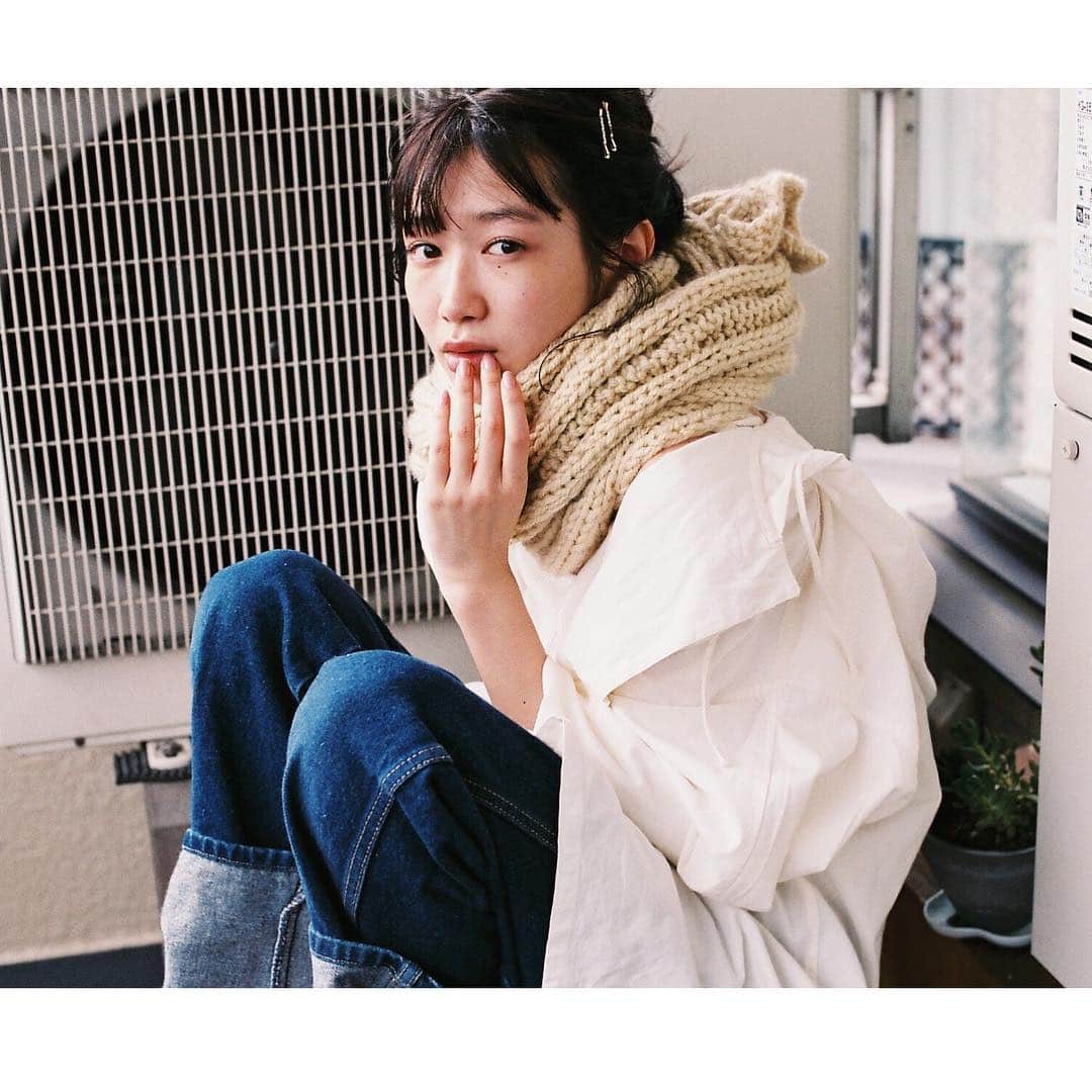 岡本夏美さんのインスタグラム写真 - (岡本夏美Instagram)「今ダーーーーーっっ 載せろーーーっっ📷 🤸‍♀️🤸‍♀️ #film #natsufilm」1月22日 22時20分 - okamoto_natsumi
