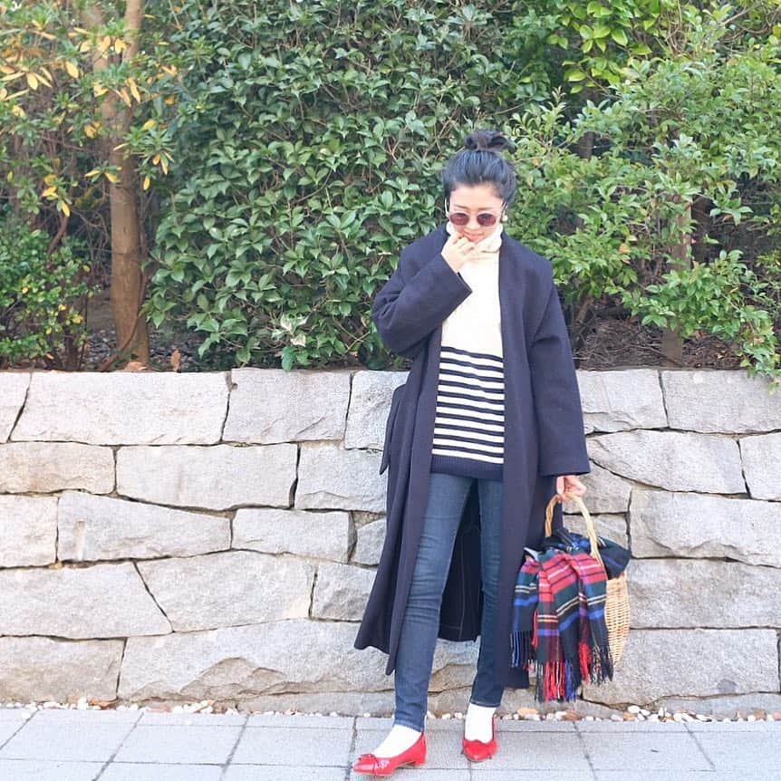 Sayakaのインスタグラム：「* ボーダー、カゴバッグ、デニム👖❤️ 季節関係なく私の大好きなアイテムたち☺️💓 * * * #fashion #outfit #coordinate #ootd #simple #basic #casual #blackbymoussy #saintjames  #uniqlo #denim #denimlover #menui  #prettyballerinas #sayakascoordinate #今日の服 #コーディネート #コーデ #シンプル #シンプルコーデ #ブラックバイマウジー #セントジェームス #ユニクロ  #デニム #カゴバッグ #プリティバレリーナ」